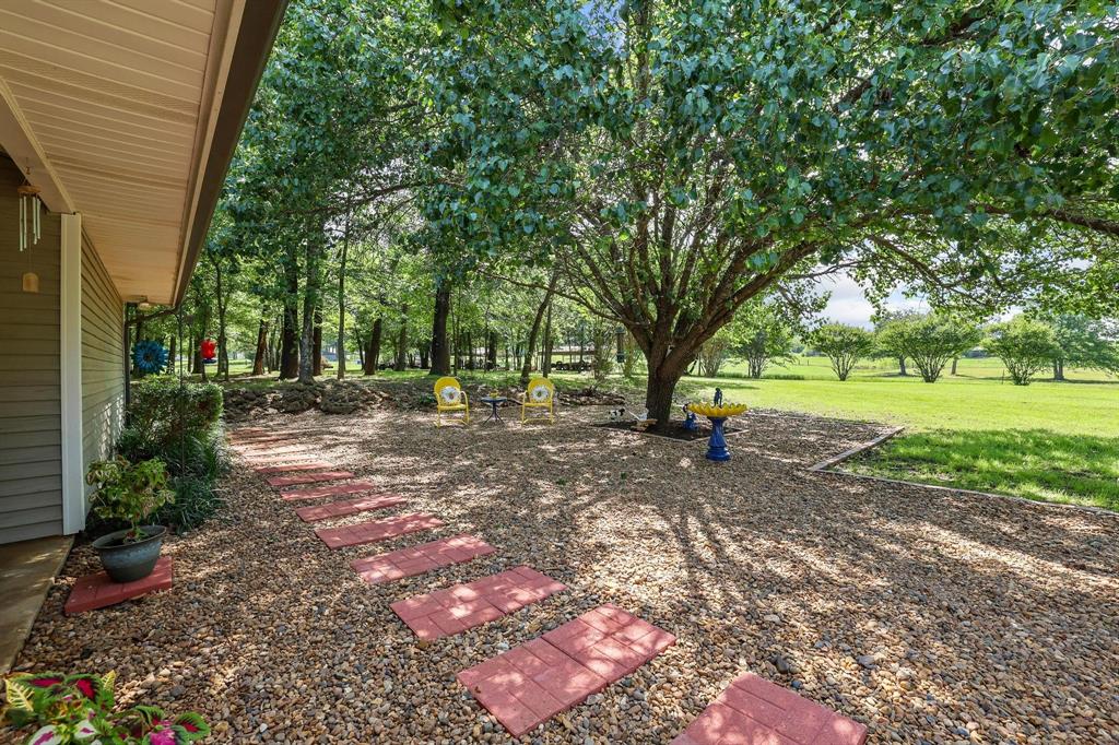 232 Magnus Road Denison, TX 75021 - Photo 17 of 40