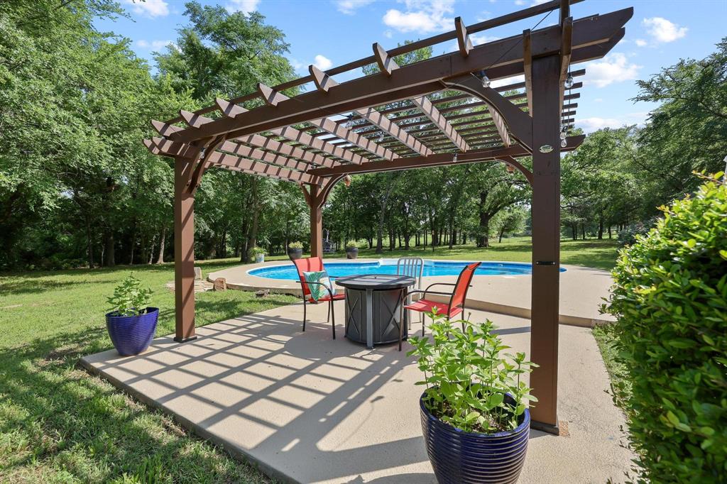 232 Magnus Road Denison, TX 75021 - Photo 7 of 40