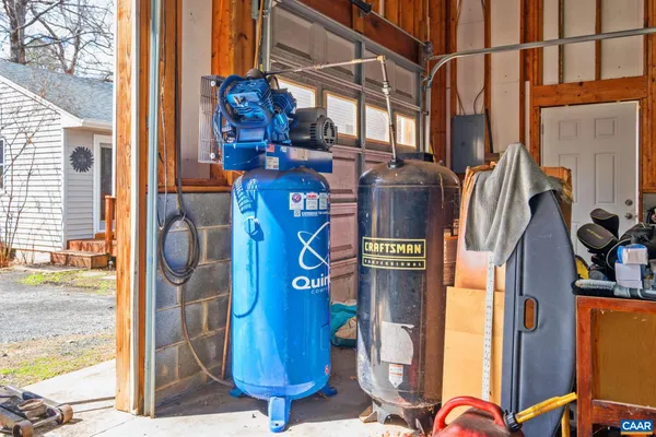 $450,000 | 3319 Angus Road, Barboursville, VA 22923