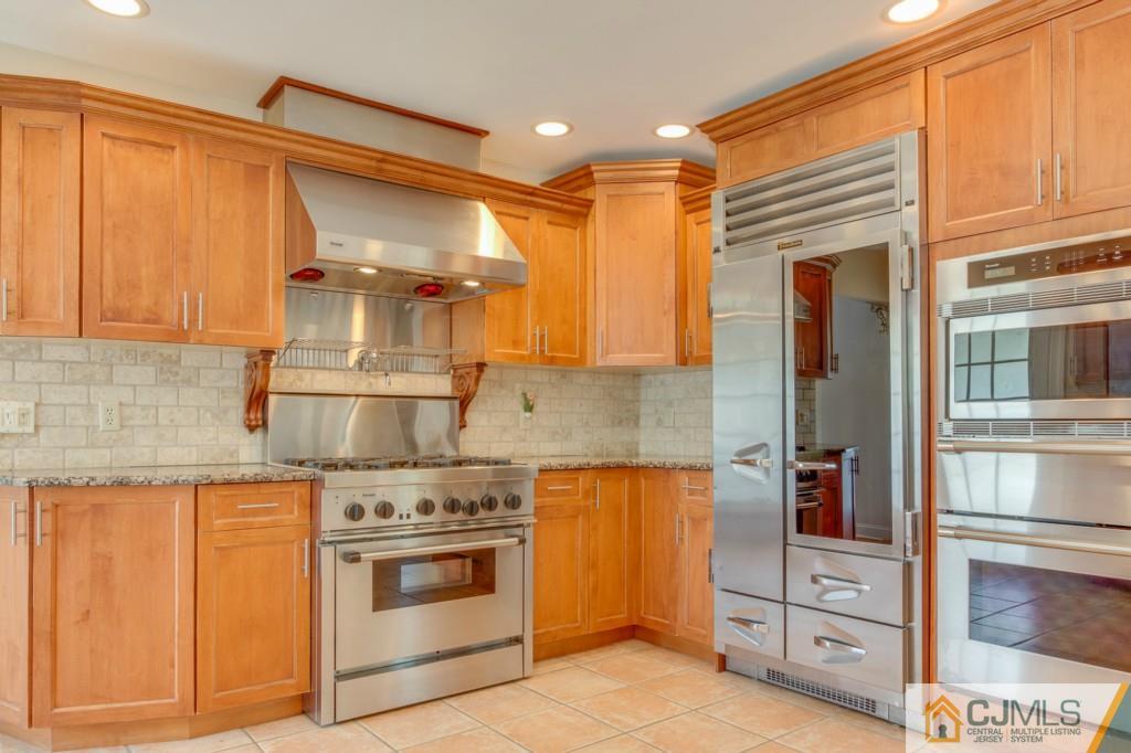 401 New Dover Road Colonia, NJ 07067 - Photo 6 of 23 Gallery Image 6