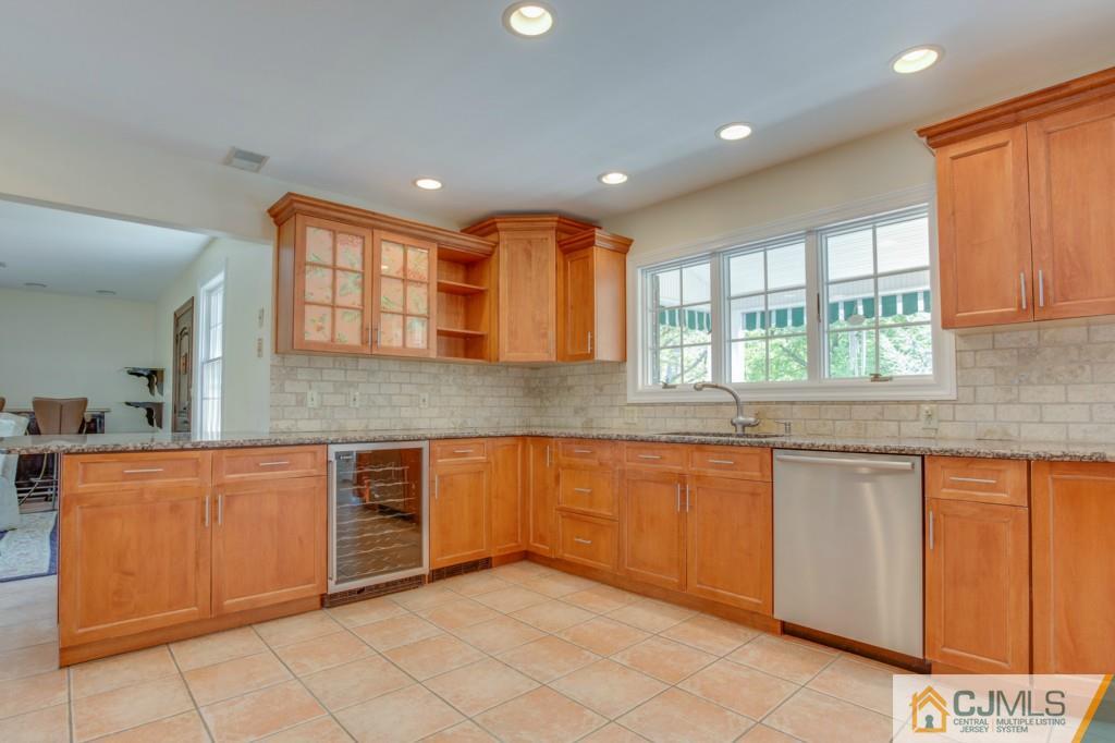 401 New Dover Road Colonia, NJ 07067 - Photo 7 of 23 Gallery Image 7