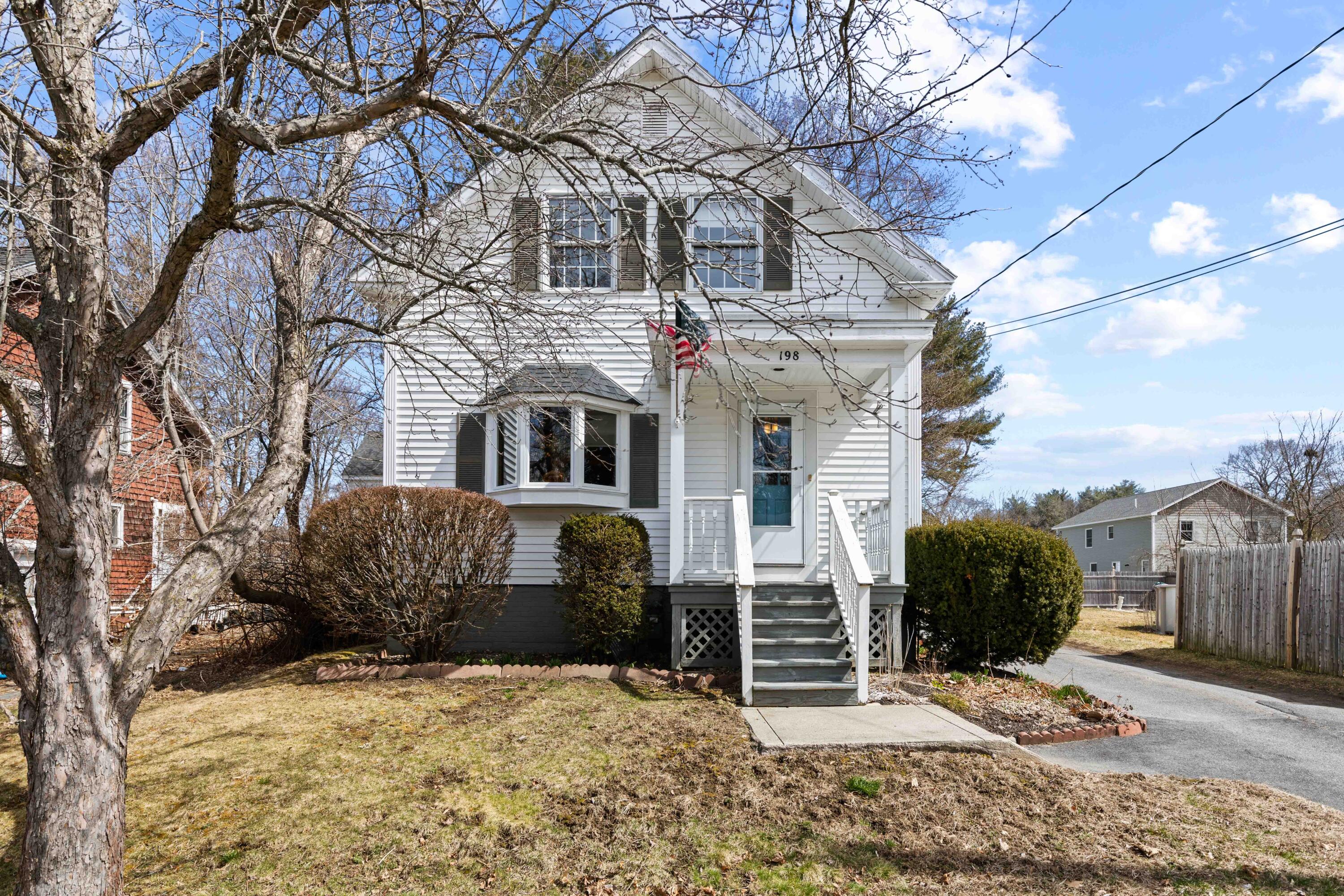 198 Haskell Street Westbrook, ME 04092 - Photo 2 of 42 198 Haskell Westbrook - 035