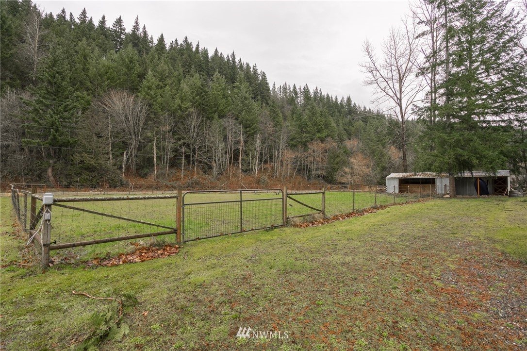 1045 Old Samish Road Bellingham, WA 98229 - Photo 4 of 25 Gallery Image 4