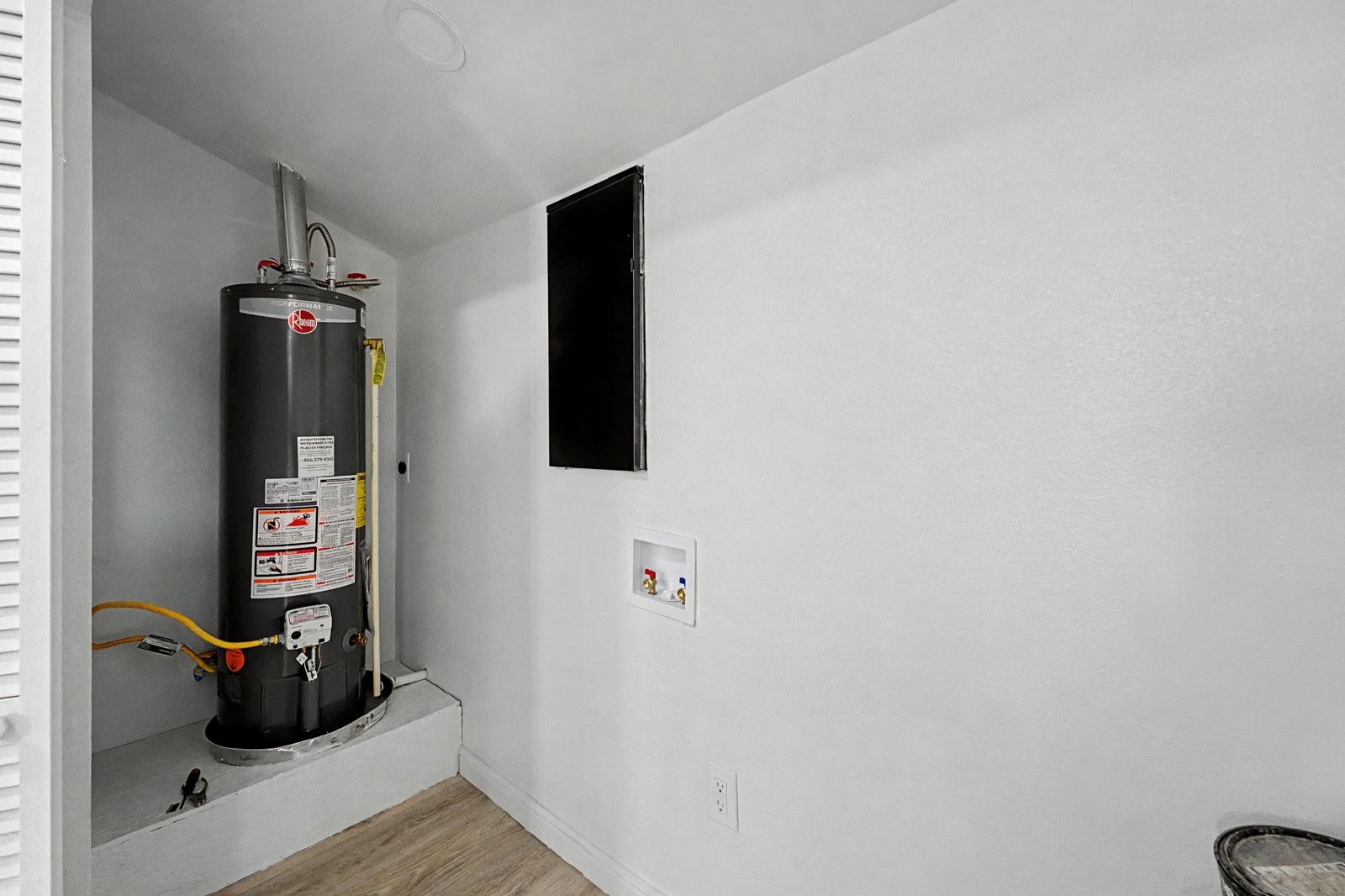 5719 Southwind Street Houston, TX 77033 - Photo 13 of 15 a walk in closet