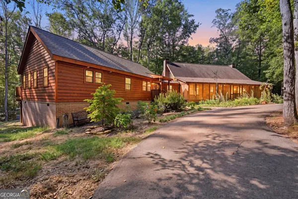$749,000 | 282 Jarrett Manor Estates Road, Toccoa, GA 30577