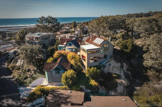 $4,188,000 | 13027 Via Latina, Del Mar, CA 92014