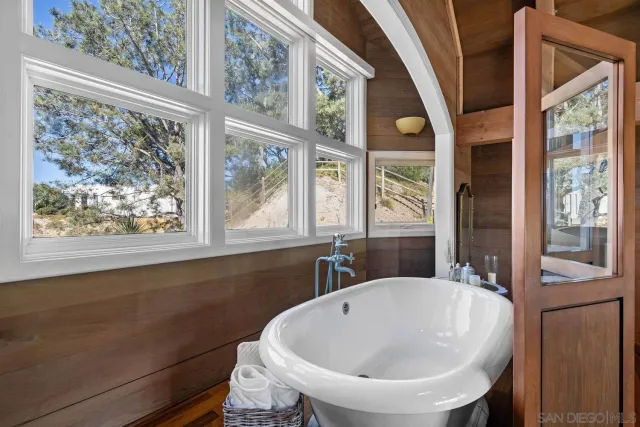 $4,188,000 | 13027 Via Latina, Del Mar, CA 92014