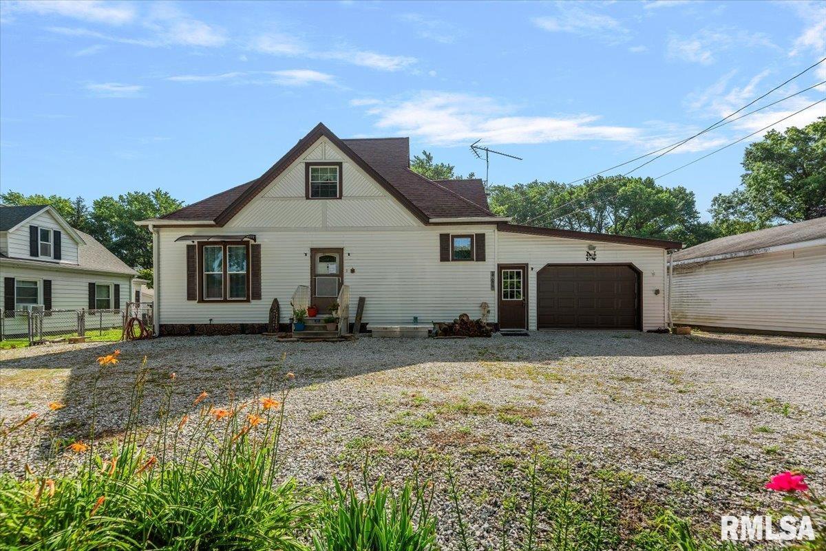 404 North Ewing Street Tallula, IL 62688 - Photo 3 of 41