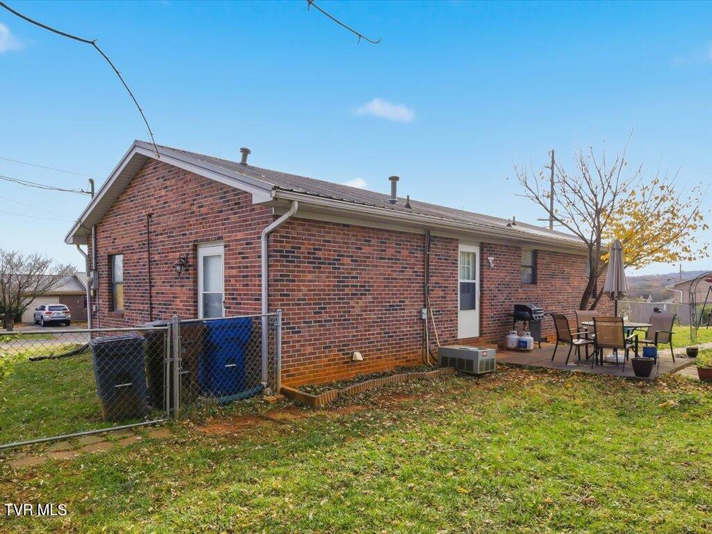 1663 Meadow Spring Drive Jefferson City, TN 37760 - Photo 18 of 33 1663 Meadow Spring Dr - 18