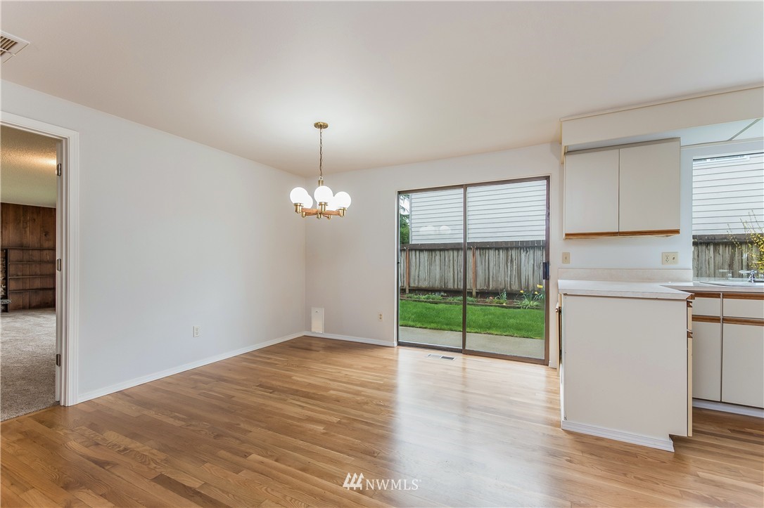 16241 Southeast 176th Place Renton, WA 98058 - Photo 5 of 16 Gallery Image 5