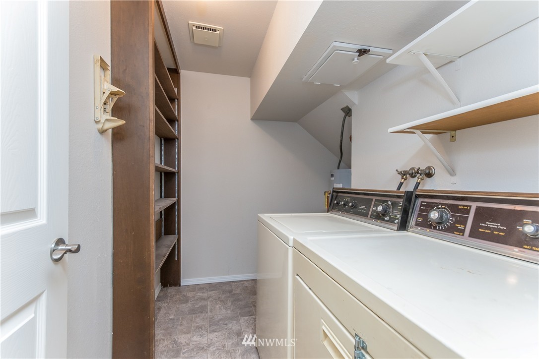 16241 Southeast 176th Place Renton, WA 98058 - Photo 10 of 16 Gallery Image 10