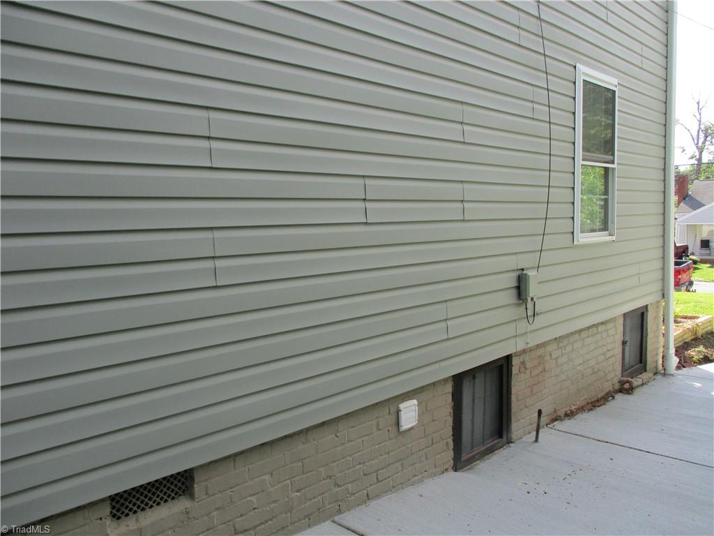 1107 Tipton Street High Point, NC 27262 - Photo 8 of 50 Gallery Image 8
