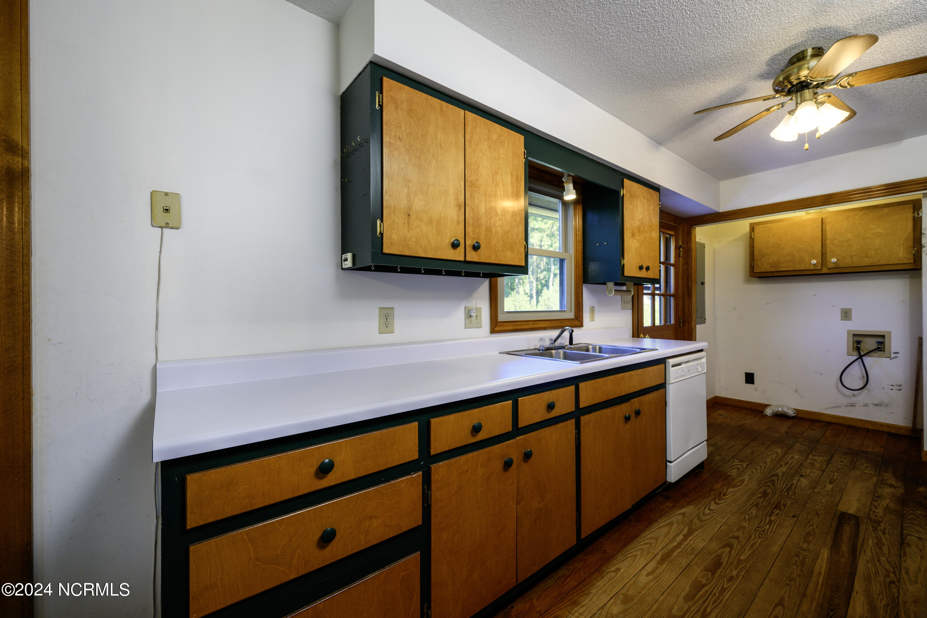 820 New Liberty Road New Bern, NC 28562 - Photo 13 of 73 Kitchen