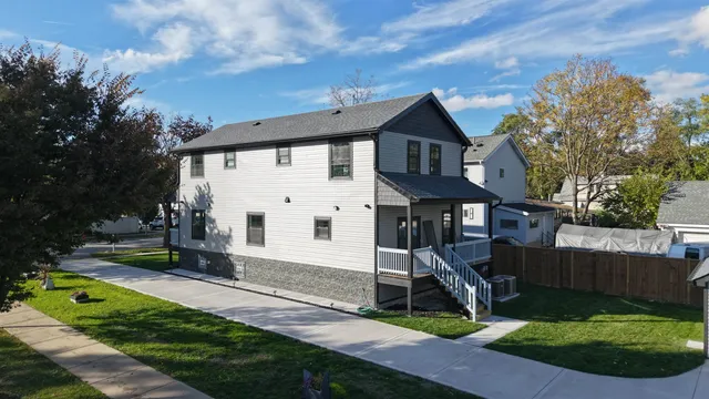 $625,000 | 859 John Street, Bensenville, IL 60106
