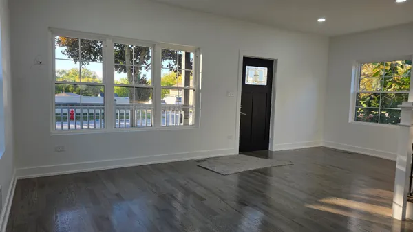 $599,500 | 859 John Street, Bensenville, IL 60106