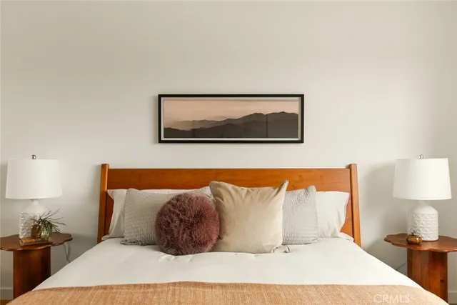 $649,000 | 334 Gladys Avenue, Unit 305, Long Beach, CA 90814