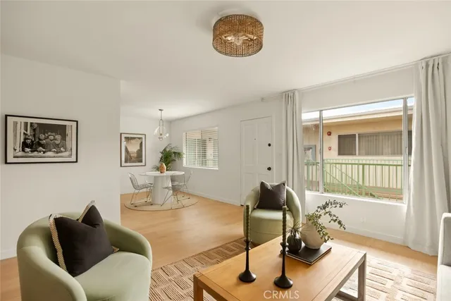 $649,000 | 334 Gladys Avenue, Unit 305, Long Beach, CA 90814