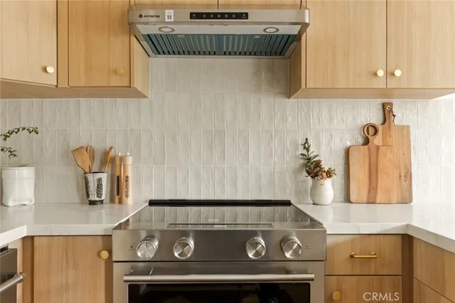 $649,000 | 334 Gladys Avenue, Unit 305, Long Beach, CA 90814