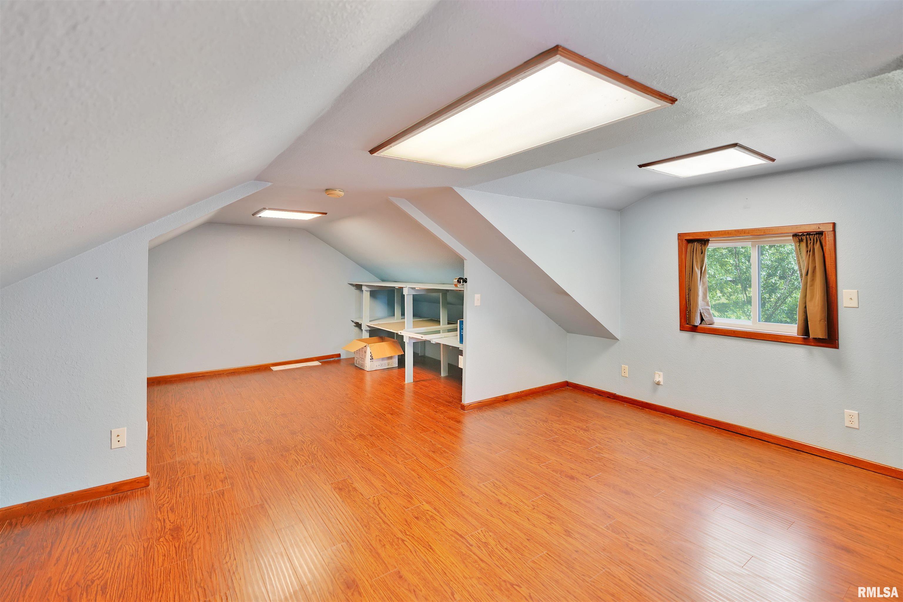 21210 Silver Creek Road Farmington, IL 61531 - Photo 32 of 62 Gallery Image 32