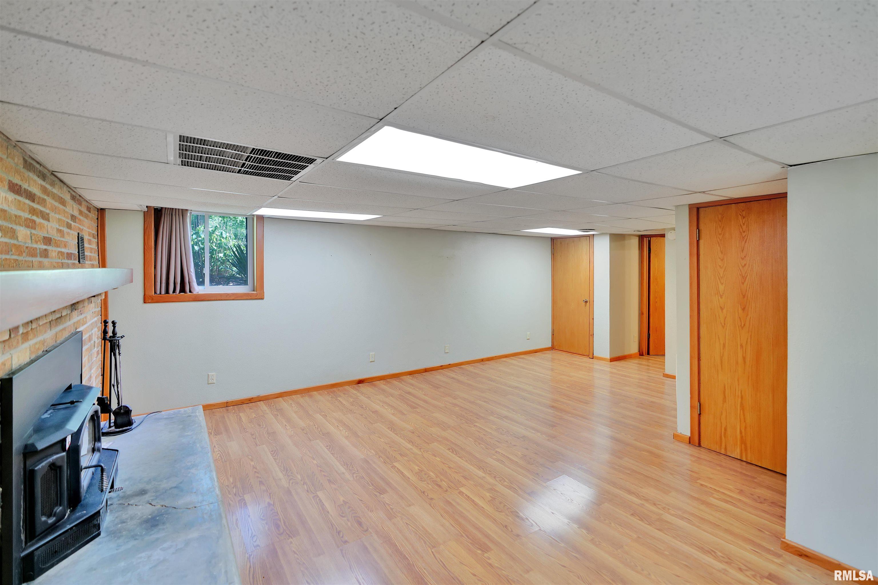 21210 Silver Creek Road Farmington, IL 61531 - Photo 36 of 62 Gallery Image 36