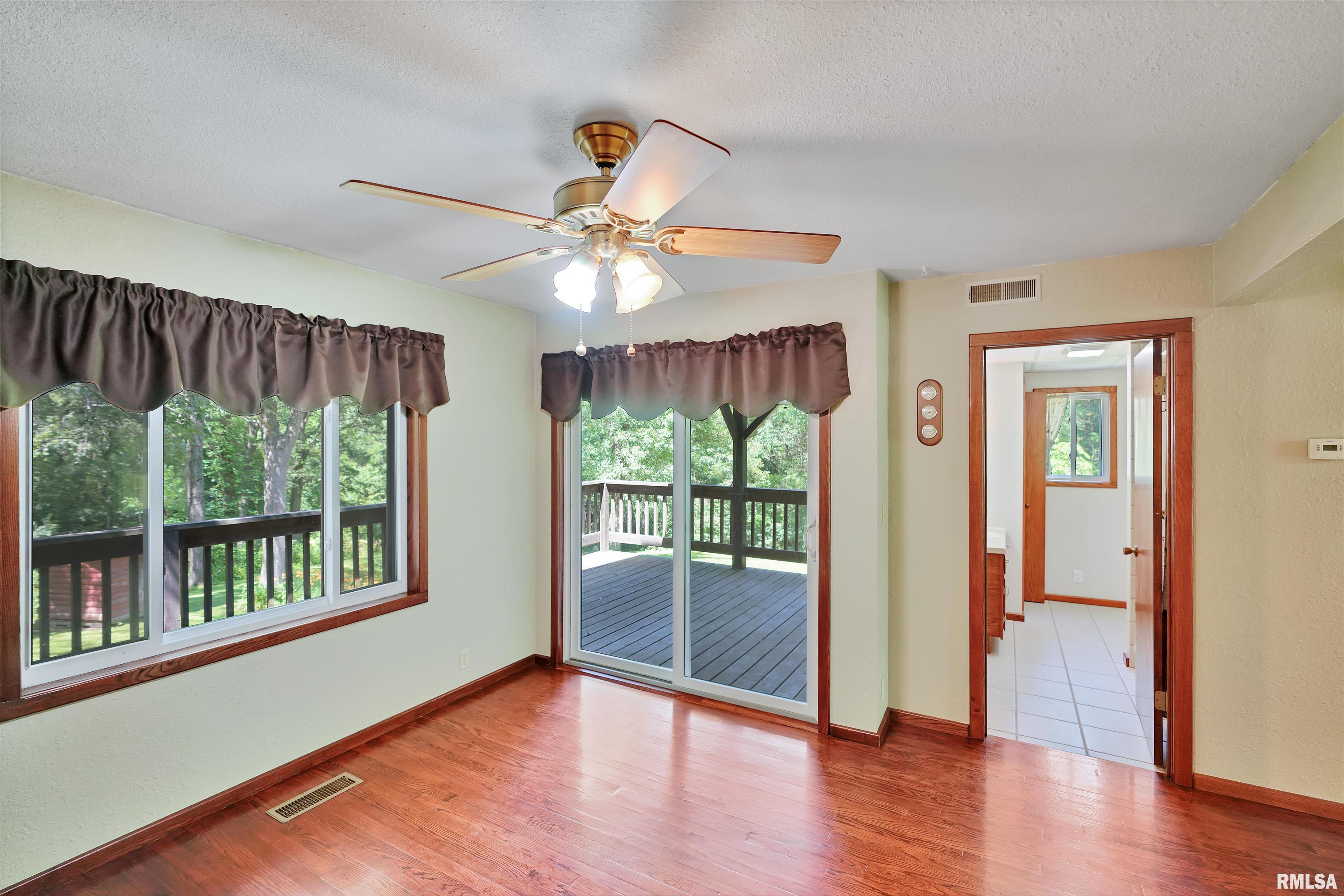 21210 Silver Creek Road Farmington, IL 61531 - Photo 8 of 62 Gallery Image 8