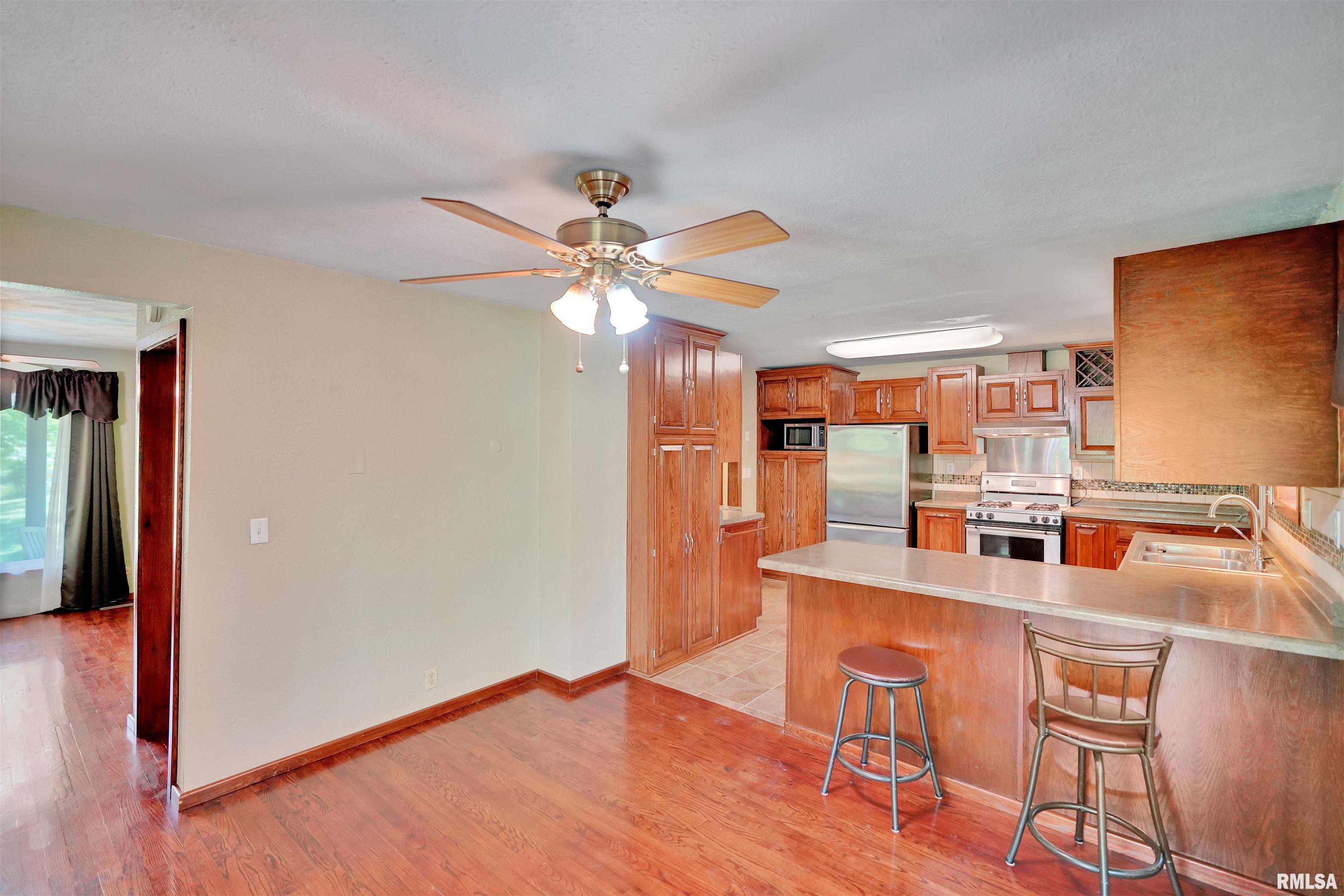 21210 Silver Creek Road Farmington, IL 61531 - Photo 10 of 62 Gallery Image 10