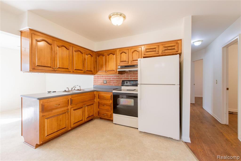 1258 Maple Drive Rochester, MI 48307 - Photo 11 of 27
