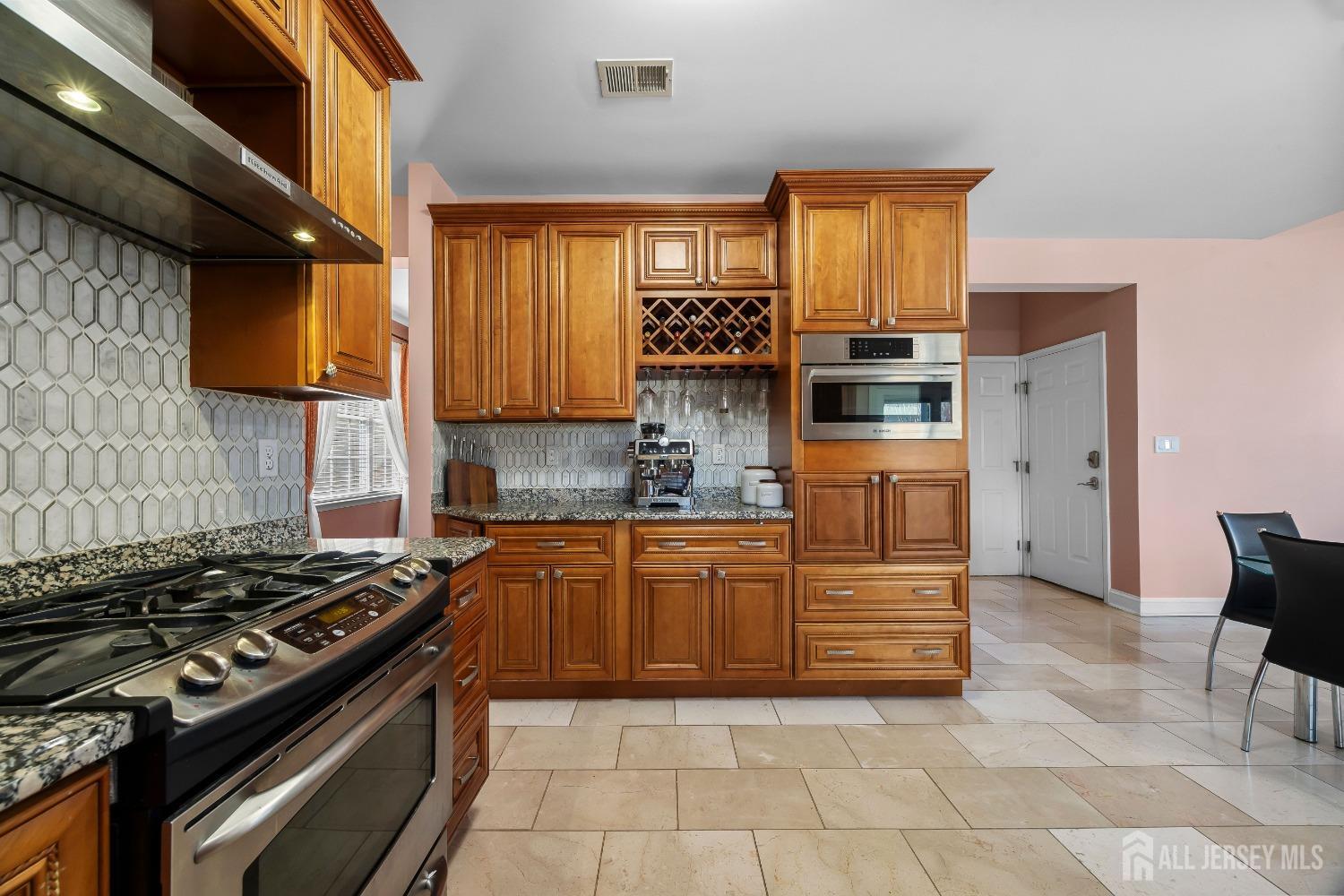 9 Yorktown Road Monmouth Junction, NJ 08852 - Photo 11 of 55 Gallery Image 11