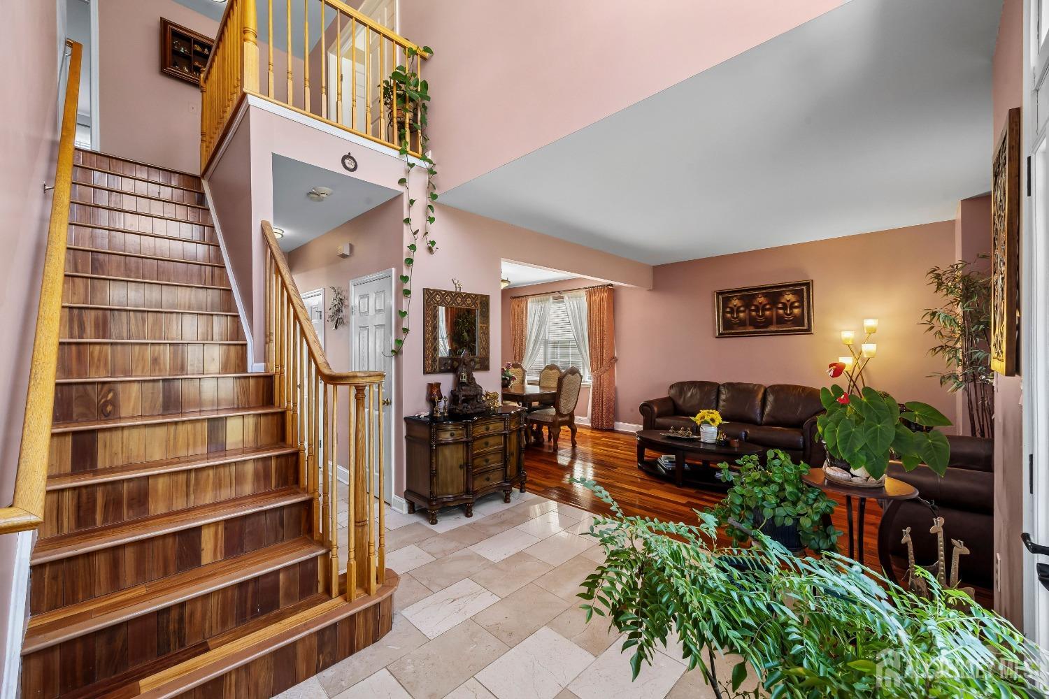 9 Yorktown Road Monmouth Junction, NJ 08852 - Photo 2 of 55 Gallery Image 2