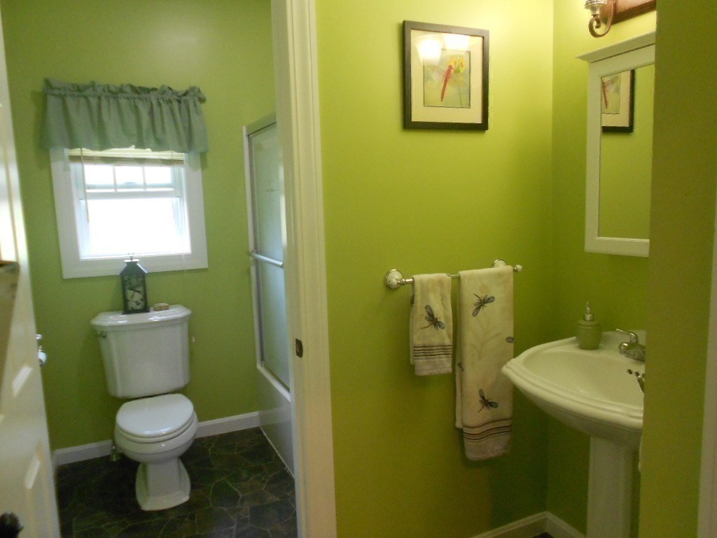 297 Providence Road Grafton, MA 01560 - Photo 23 of 38