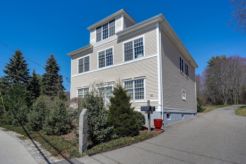 297 Providence Road Grafton, MA 01560 - Photo 3 of 38