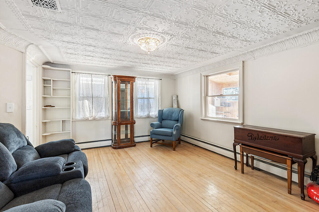 1097 Main Street Readfield, ME 04355 - Photo 17 of 55 22_BP5A0369_DxO_mls