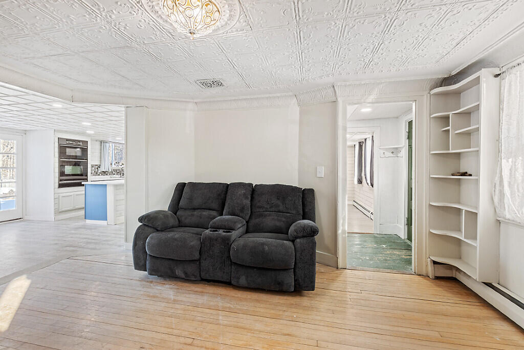 1097 Main Street Readfield, ME 04355 - Photo 19 of 55 24_BP5A0375_DxO_mls