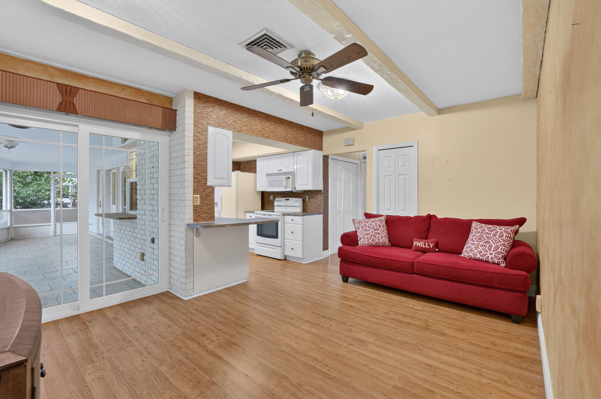 1011 Southwest 7th Street Boca Raton, FL 33486 - Photo 6 of 19 Family Room