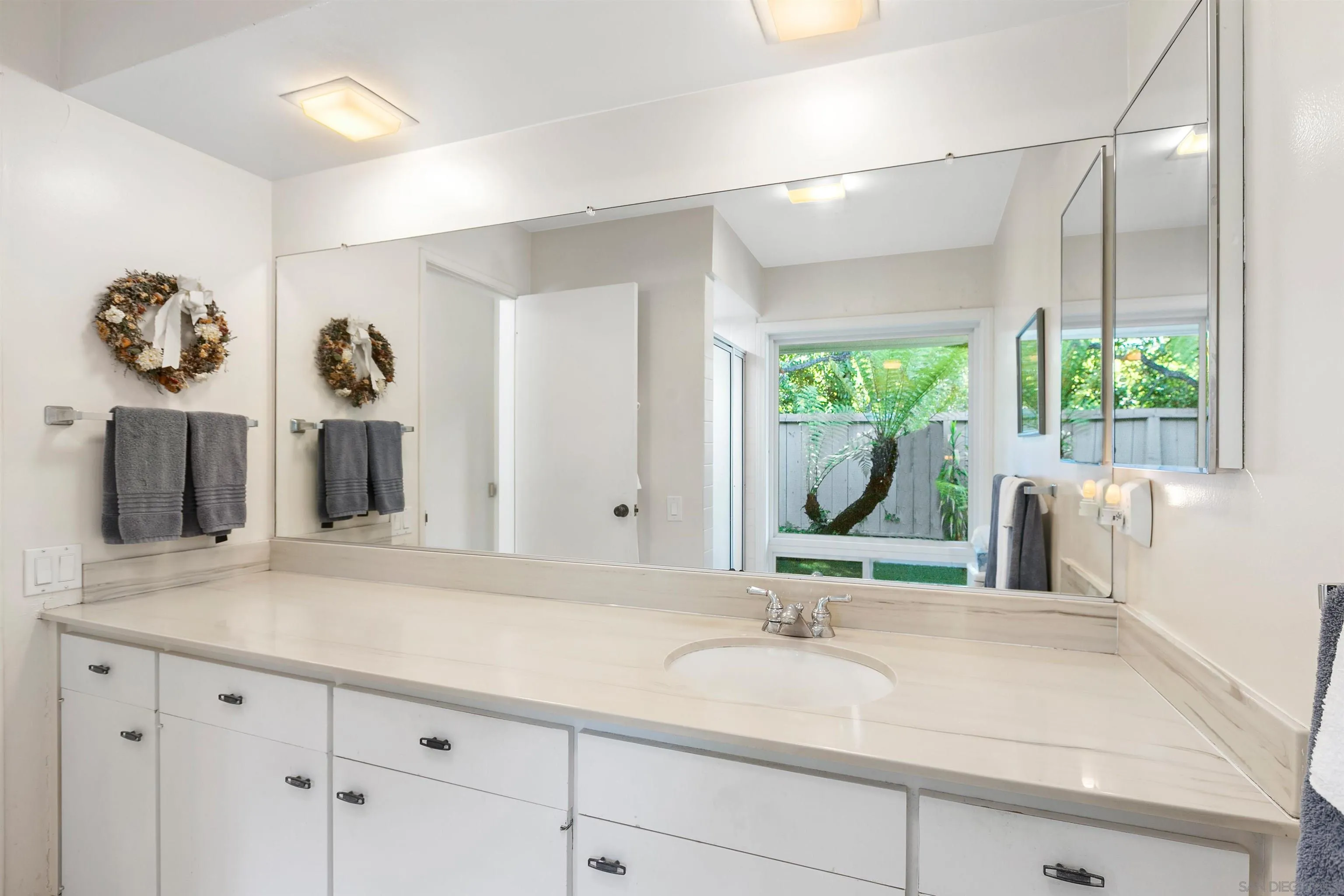 6350 Mimulus Rancho Santa Fe, CA 92067 - Photo 16 of 21 Gallery Image 16