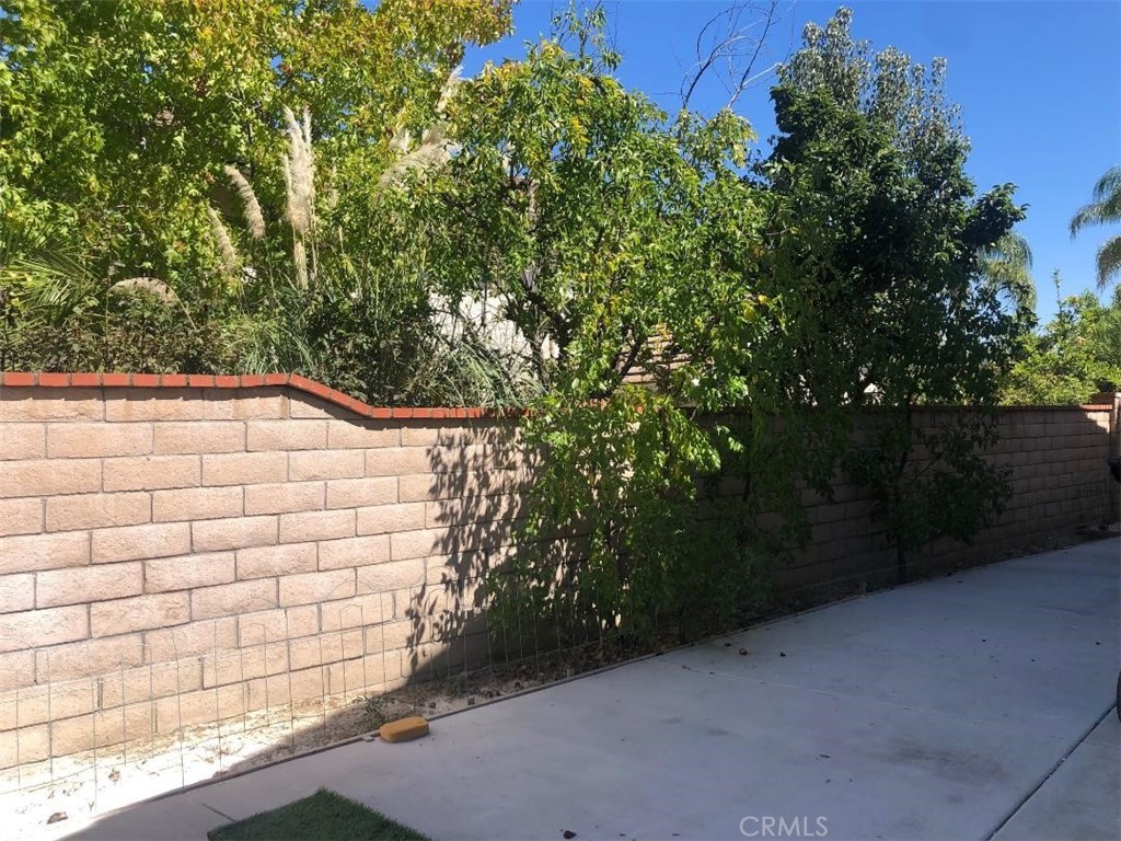 957 Silvertip Drive Diamond Bar, CA 91765 - Photo 13 of 14 a view of outdoor space and yard