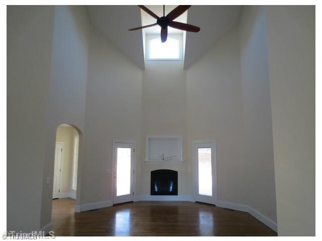 1043 Virginia Farm Road King, NC 27021 - Photo 3 of 16 Living Room.