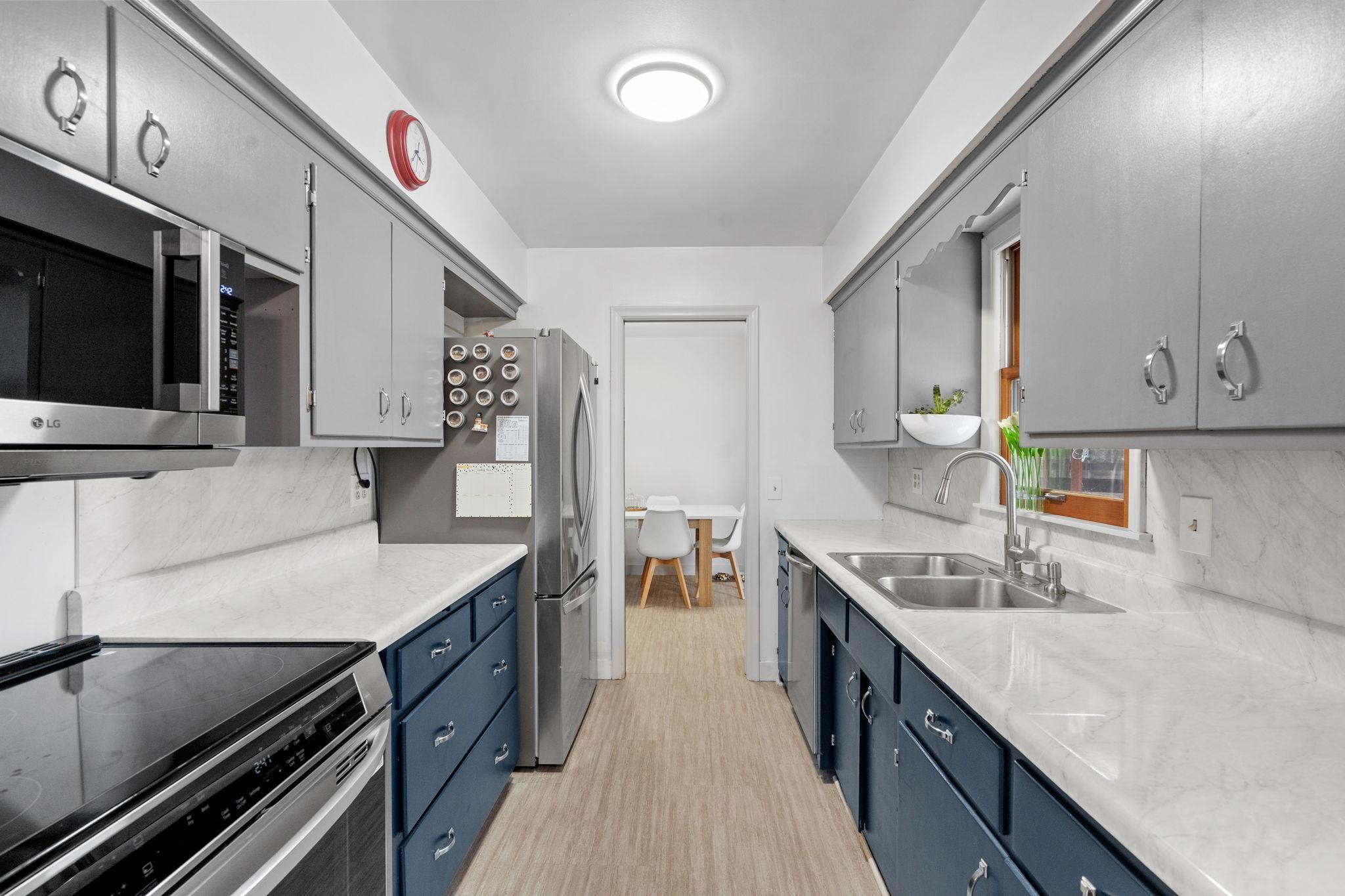 219 Demar Avenue Shoreview, MN 55126 - Photo 13 of 45