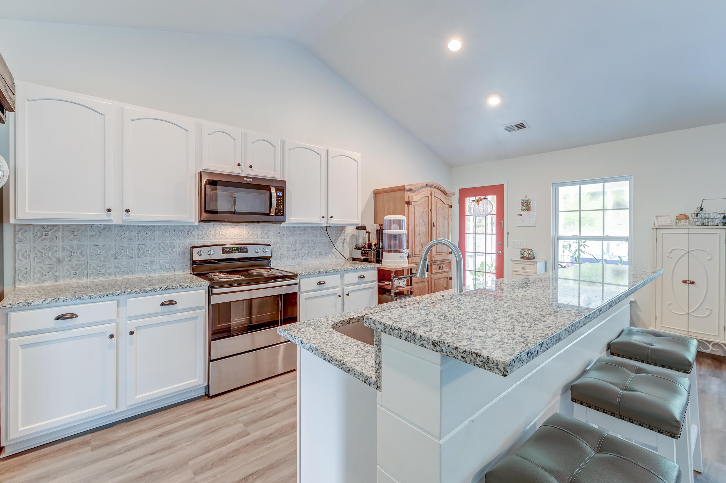 311 Deep River Road Summerville, SC 29486 - Photo 4 of 49 DSC_0785_6_7_8_9