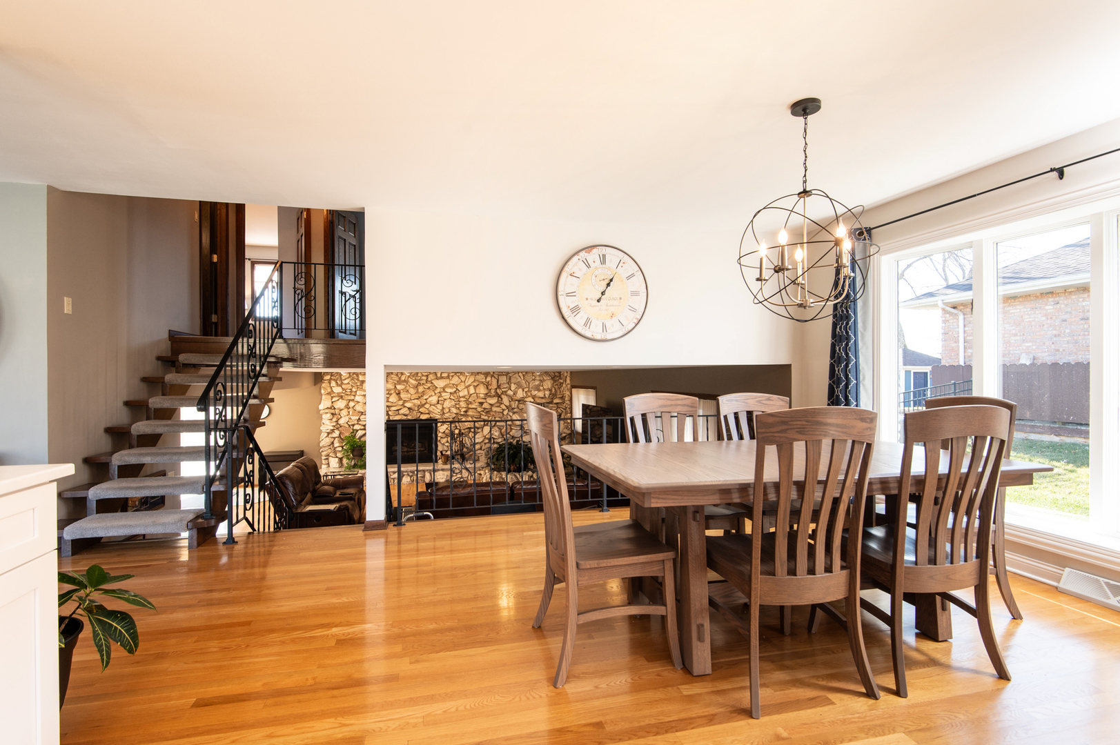 13530 South Monaghan Road Homer Glen, IL 60491 - Photo 16 of 45 a view of a dining room and livingroom