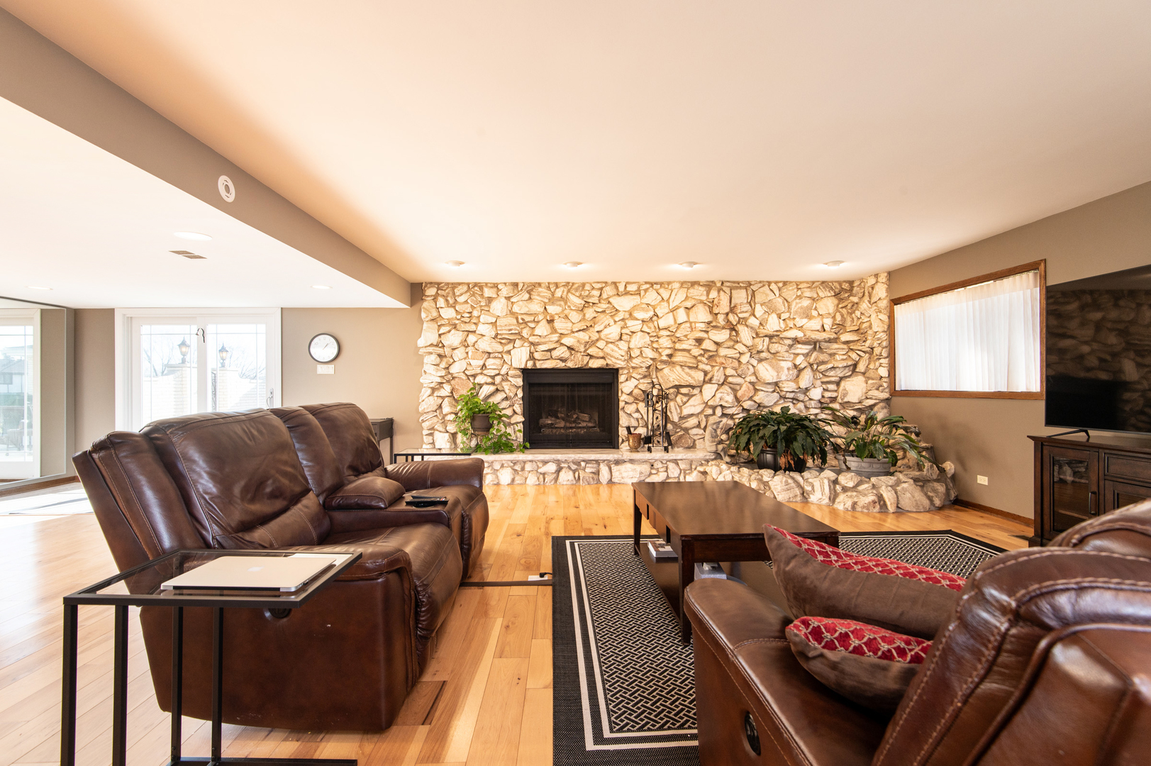 13530 South Monaghan Road Homer Glen, IL 60491 - Photo 29 of 45 a living room with furniture and a flat screen tv
