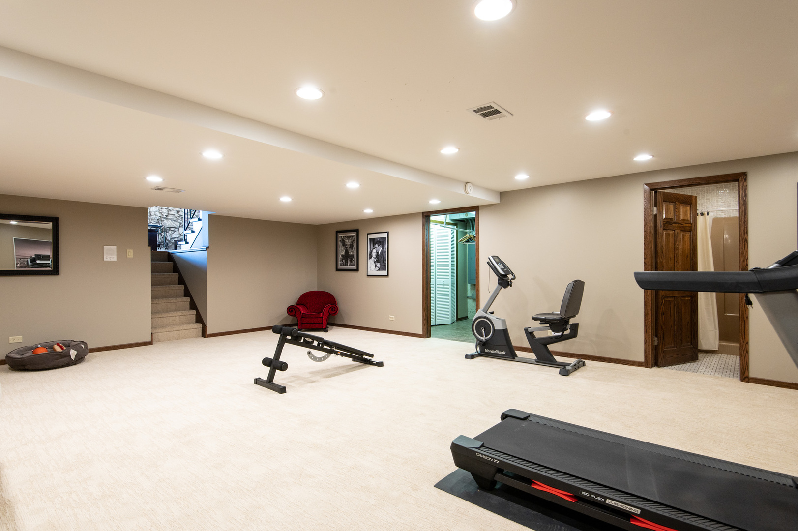 13530 South Monaghan Road Homer Glen, IL 60491 - Photo 34 of 45 a room with gym equipment and a window
