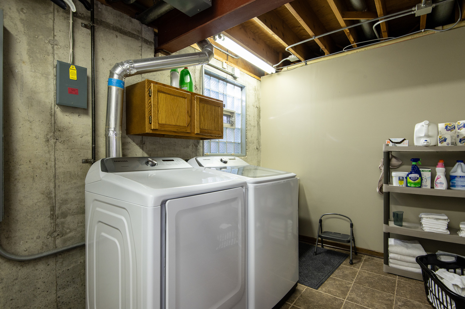 13530 South Monaghan Road Homer Glen, IL 60491 - Photo 36 of 45 a utility room with dryer and washer