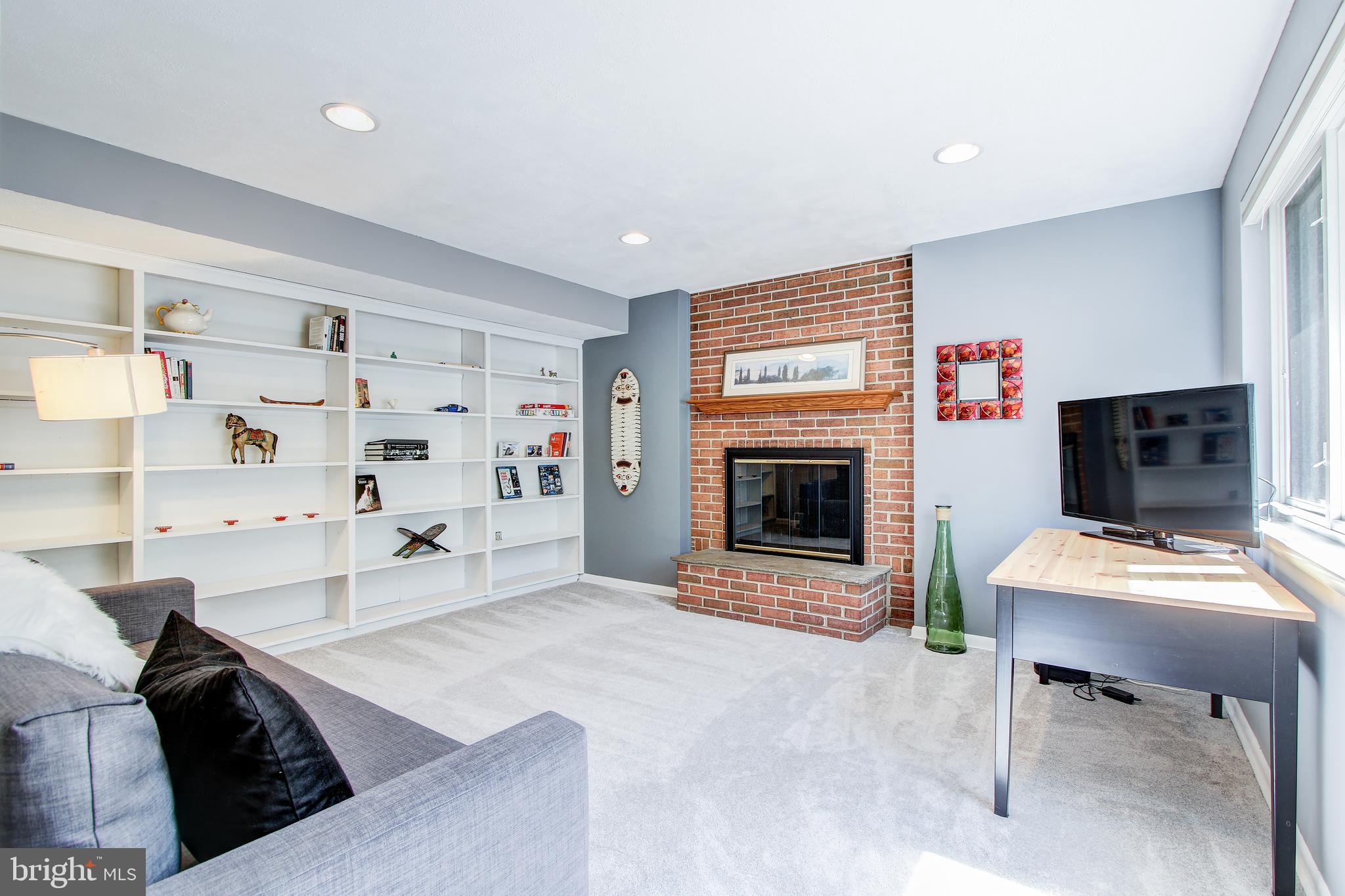 10715 Glenwild Road Silver Spring, MD 20901 - Photo 5 of 33