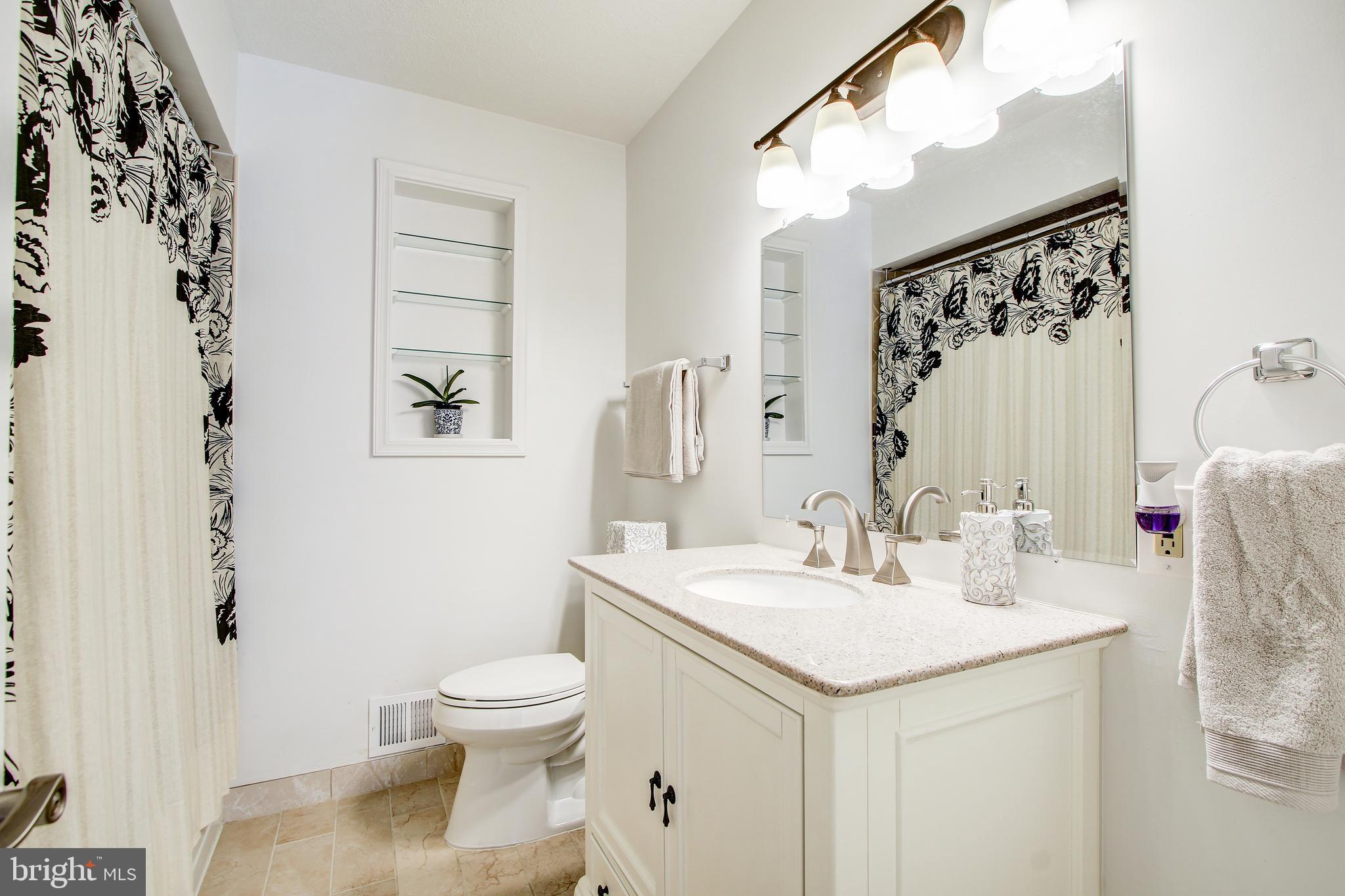 10715 Glenwild Road Silver Spring, MD 20901 - Photo 6 of 33