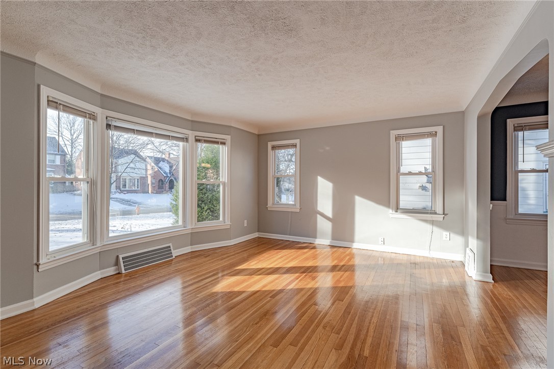 3549 Boynton Road Cleveland Heights, OH 44121 - Photo 6 of 32