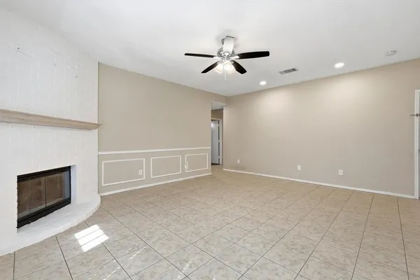 $2,050 | 7733 Liz Lane, Watauga, TX 76148