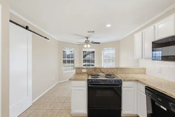 $2,050 | 7733 Liz Lane, Watauga, TX 76148