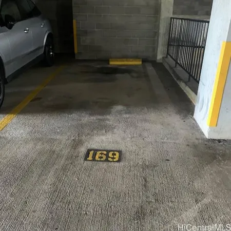 $2,500 | 2101 Nuuanu Avenue, Unit I603, Honolulu, HI 96817