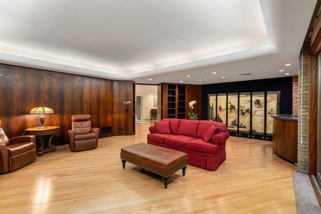 33 Aylesbury Road Worcester, MA 01609 - Photo 15 of 39